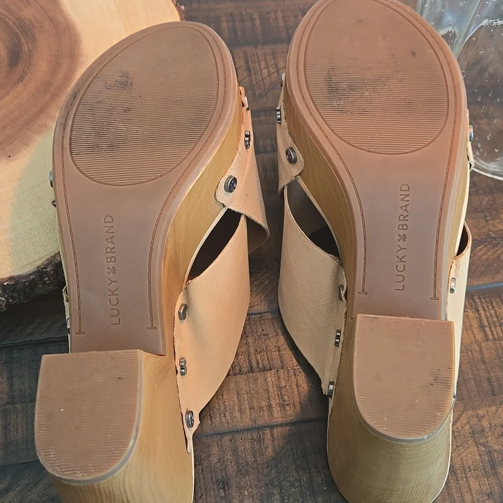 LUCKY BRAND Takara High Heel Woodgrain Platform Embellished Trim Sandal SZ 10 - Picture 11 of 13